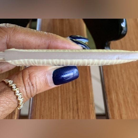 Louis Vuitton Vintage Vanilla Card Holder - Picture 9 of 10